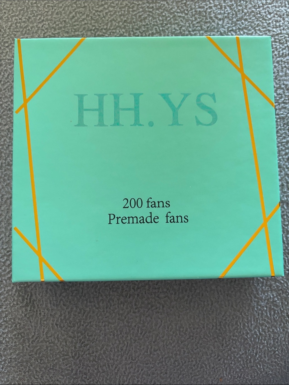 HH.YS Premade Lash Fans in Teal Tray - Black Fans